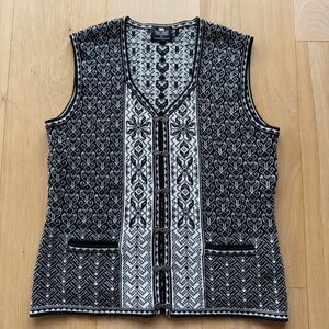 Norlender 100% Wool Black and White Patterned Women's Vest XXL